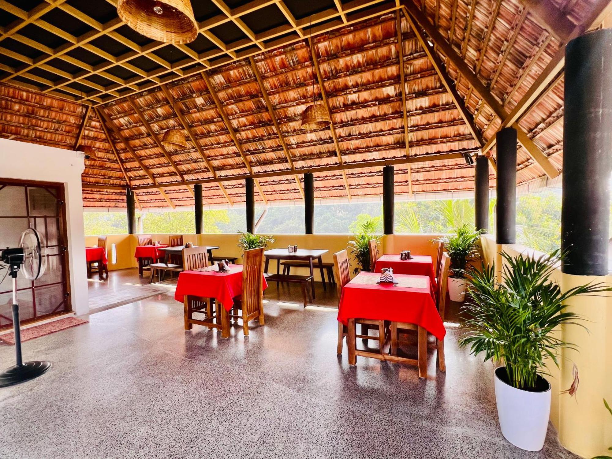 Seacoast Inn Fortkochi Fort Kochi Екстериор снимка