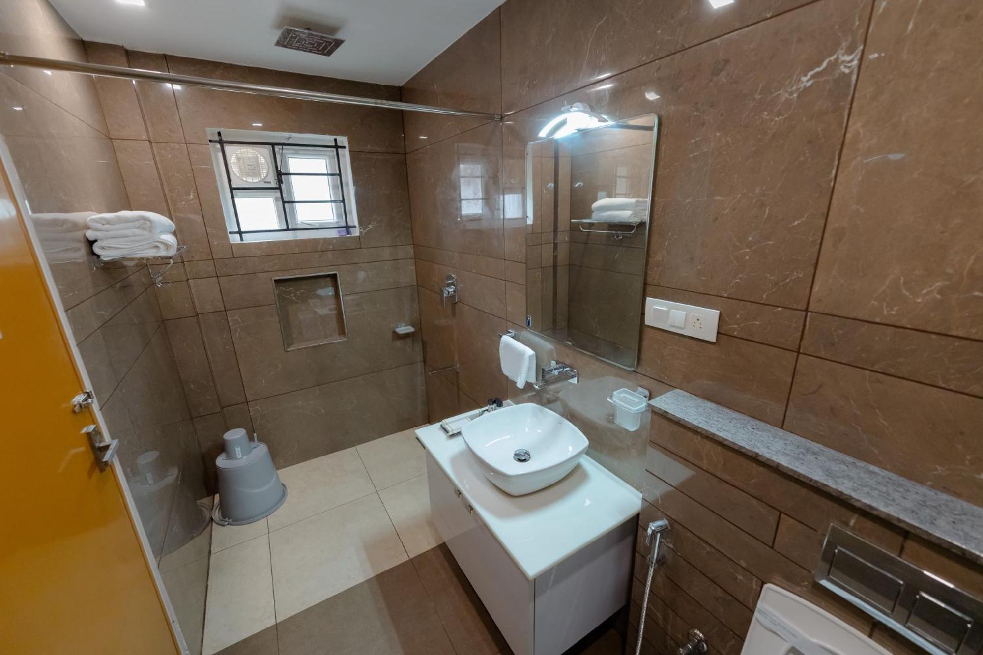 Seacoast Inn Fortkochi Fort Kochi Екстериор снимка