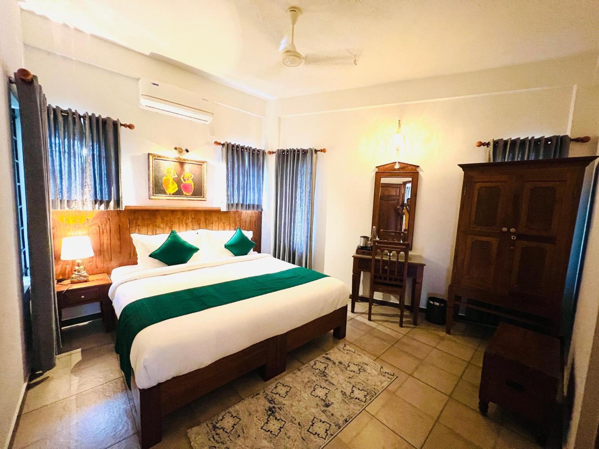 Seacoast Inn Fortkochi Fort Kochi Екстериор снимка